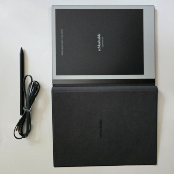 Remarkable 2 Paper Tablet And Book Folio Essentials Bundle - Picture 5 of 16